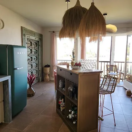 Le Topaze Apartment